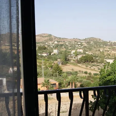 فندق مبيت وإفطار Eyexei Domus 4*