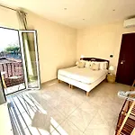 Eyexei Domus Bed & Breakfast