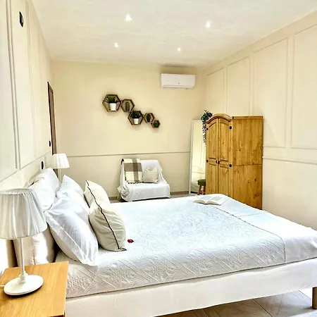 Eyexei Domus 4*