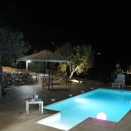 Bed & Breakfast Eyexei Domus *