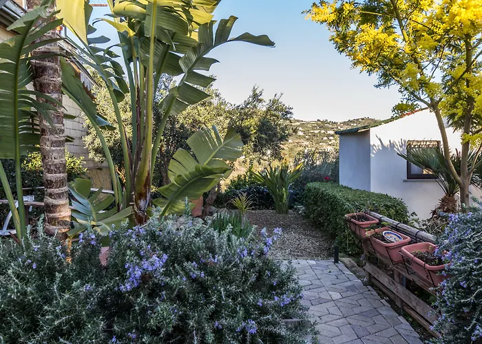 Eyexei Domus Bed & Breakfast 4*