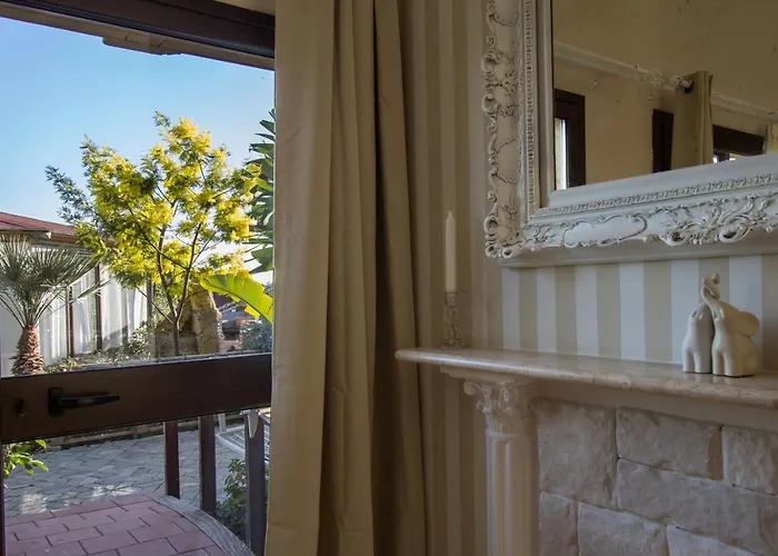 Eyexei Domus Frühstückspension 4*